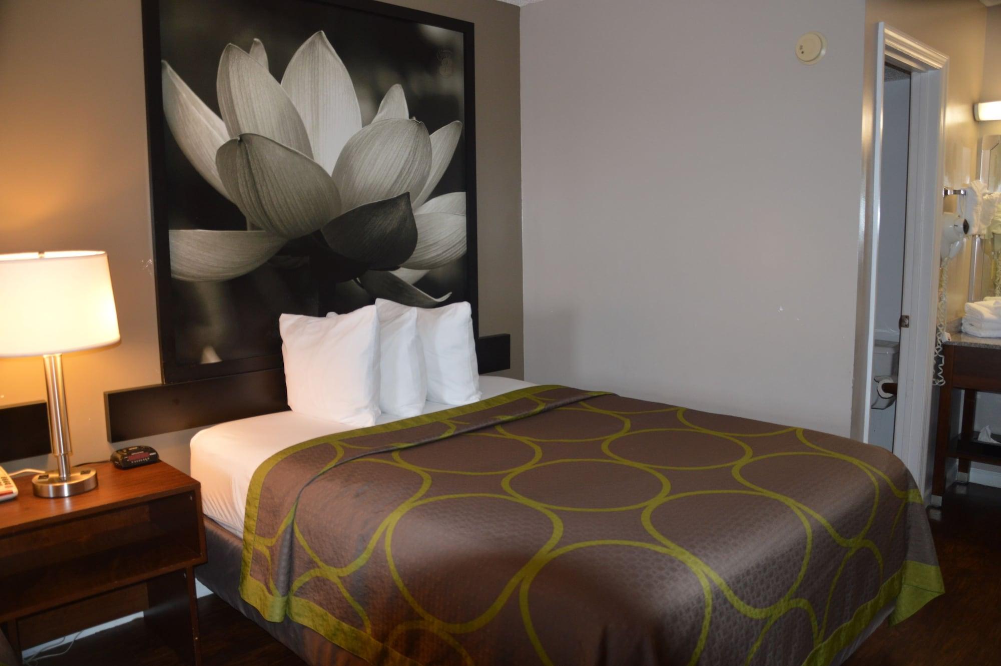 Super 8 By Wyndham Madison
